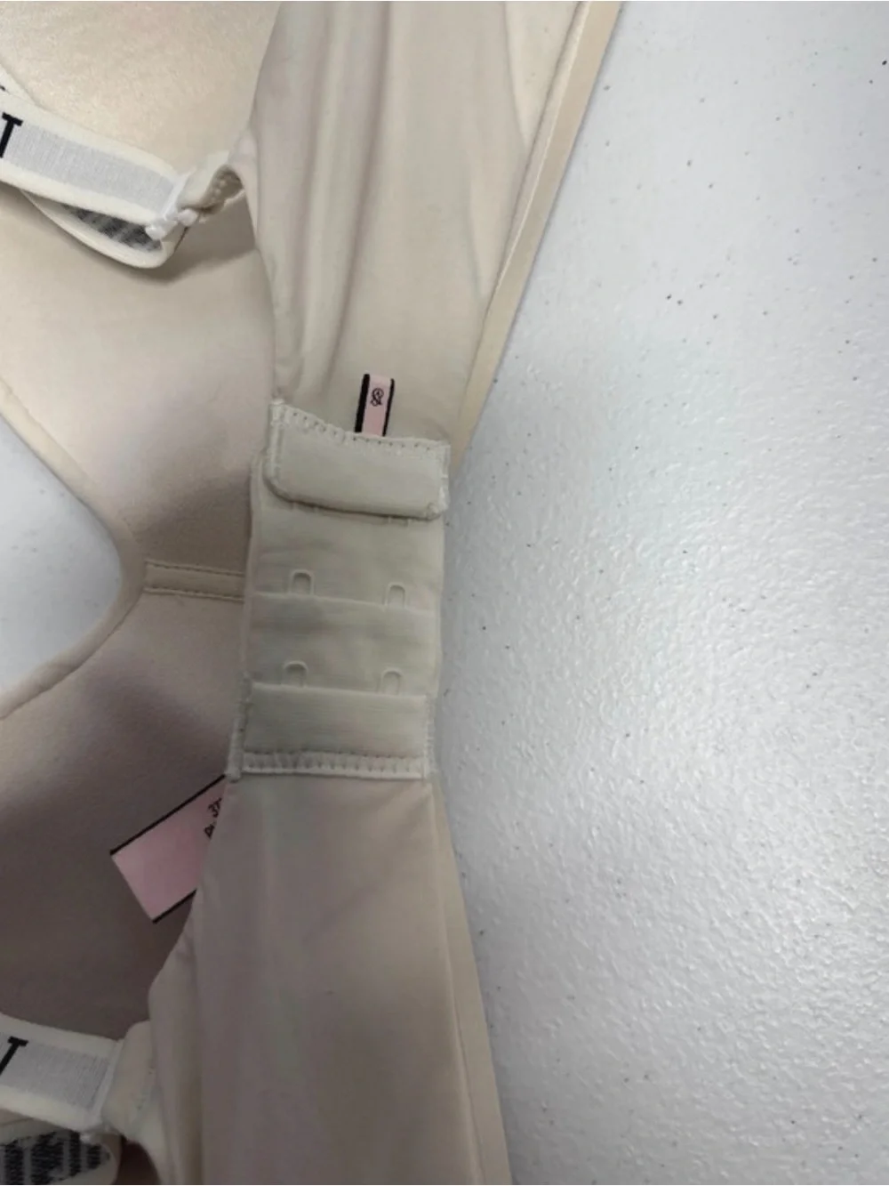 Victoria’s Secret White Padded No Wire Bra 36C
